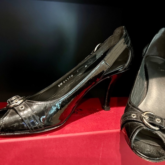 Stuart Weitzman Black Patent Kitten Heel with Buckle Detail - Picture 3 of 5